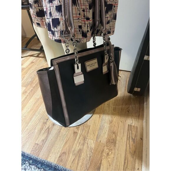 Marc New York Large Vegan Leather Hand Bag Smart! - Picture 1 of 13